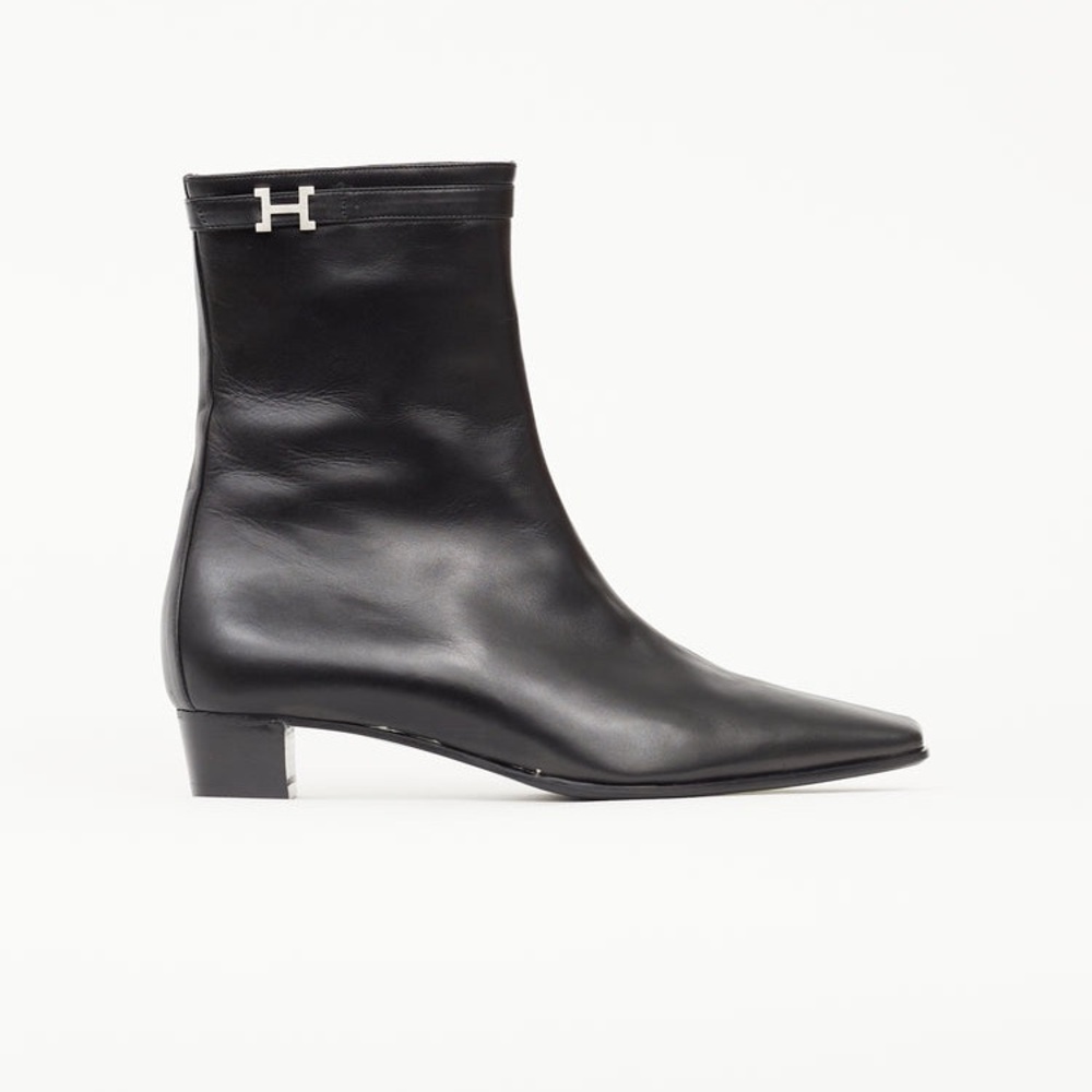 Hermès size 38 Black Hommage Ankle Boots - Rare find - size 8 - finest leather